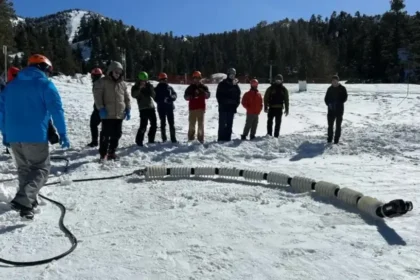 JPL'nin Yılan Benzeri EELS Robotu: Keşif Sınırlarını Zorluyor